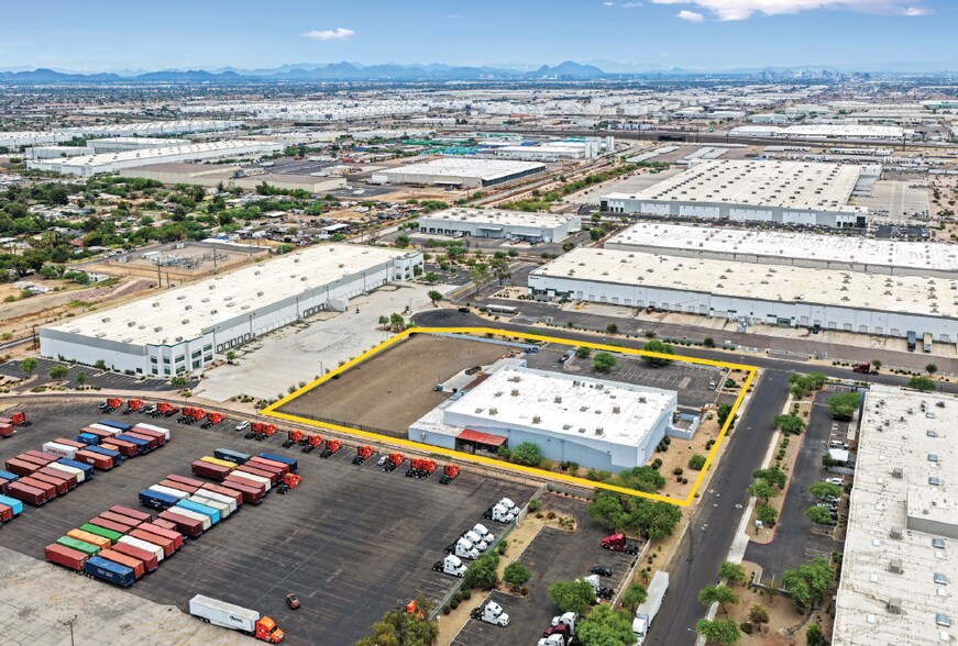 More Photos Of 602 S 65th Ave, Phoenix Warehouse For Lease