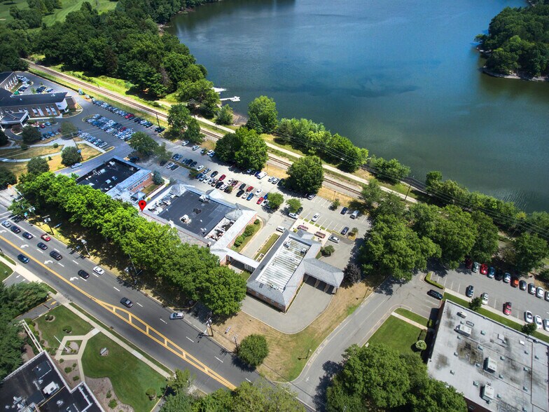 More Photos Of 550 Kinderkamack Rd, Oradell Medical For Lease