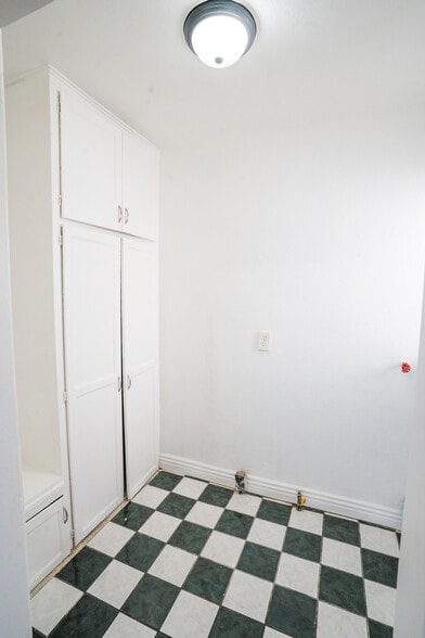 More Photos Of 242 E Del Amo Blvd, Long Beach Multifamily For Sale