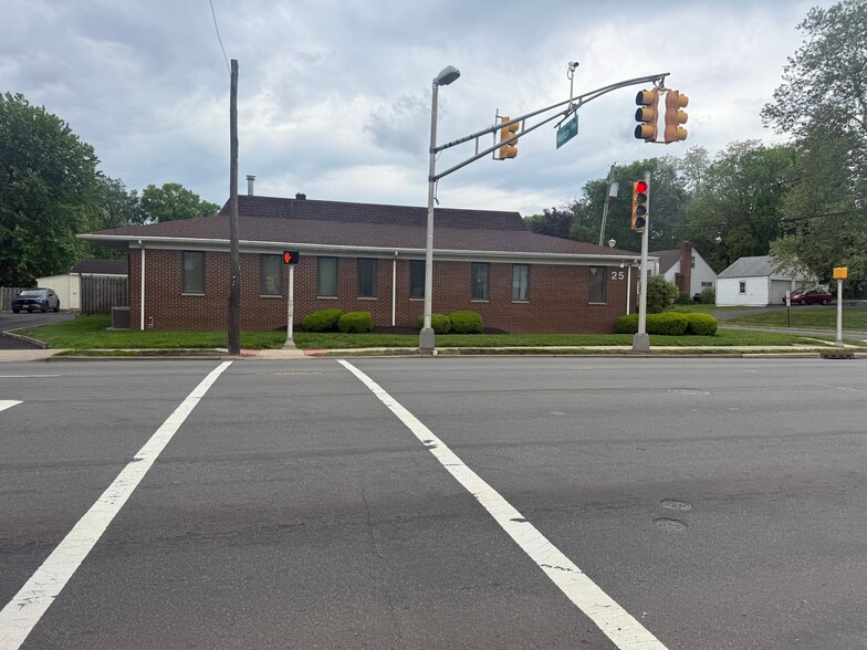 More Photos Of 25 Morris Ave, Springfield Office For Sale