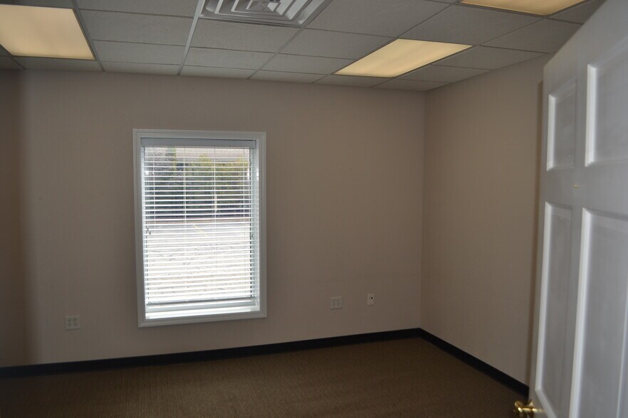 More Photos Of 115 N 6th St, Wausau Medical For Lease
