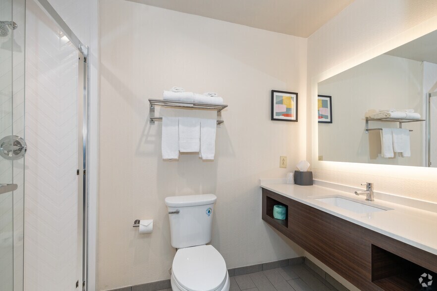 More Photos Of 3630 Springhill Memorial Dr S, Mobile Hotel For Sale