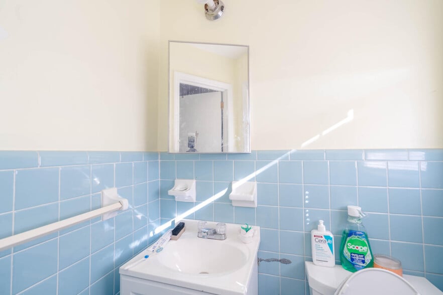 More Photos Of 3865 Story Dr SW, Marietta Medical For Sale