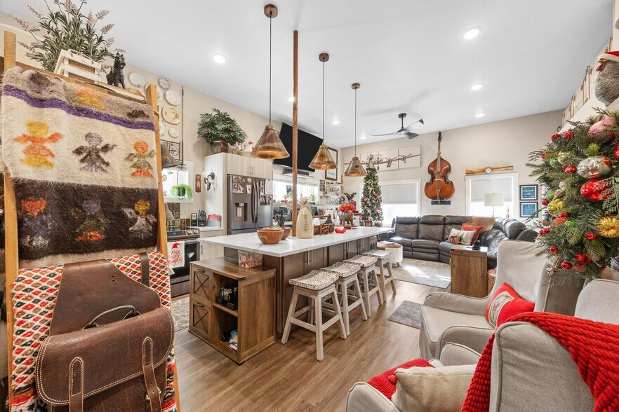 More Photos Of 116 W 5th St, Tipton Research And Development For Sale