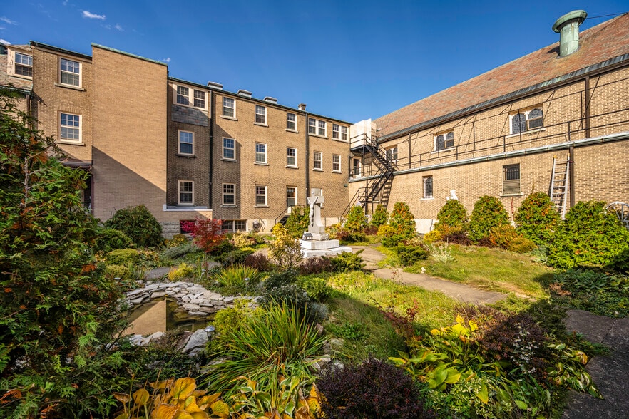 More Photos Of 94 Shoshone st, Buffalo Religious Facility For Sale