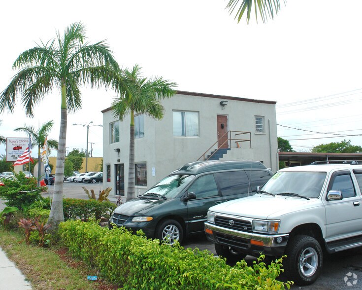 More Photos Of 821 S Dixie Hwy, Lake Worth Auto Dealership For Sale
