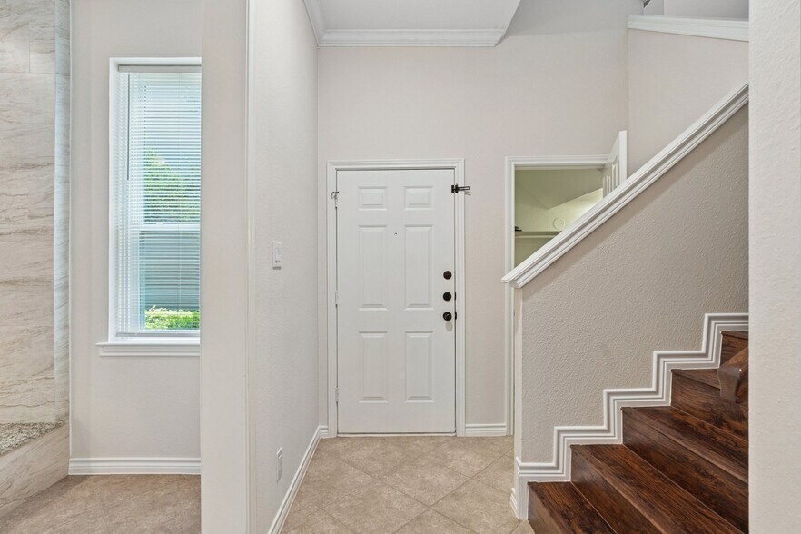 More Photos Of 1101 N Locust St, Denton Apartments For Sale