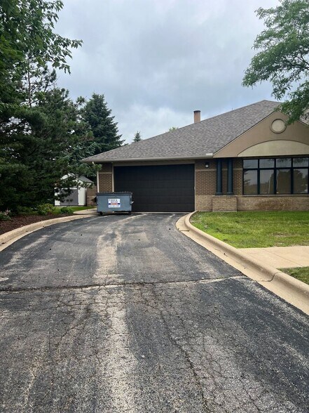 More Photos Of 6825 Weaver Rd, Rockford Funeral Home For Sale