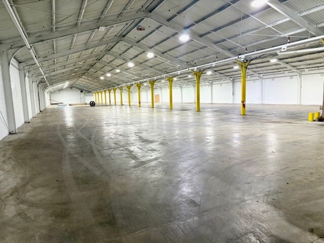 More Photos Of 4000 Bethel Ave, Indianapolis Warehouse For Lease