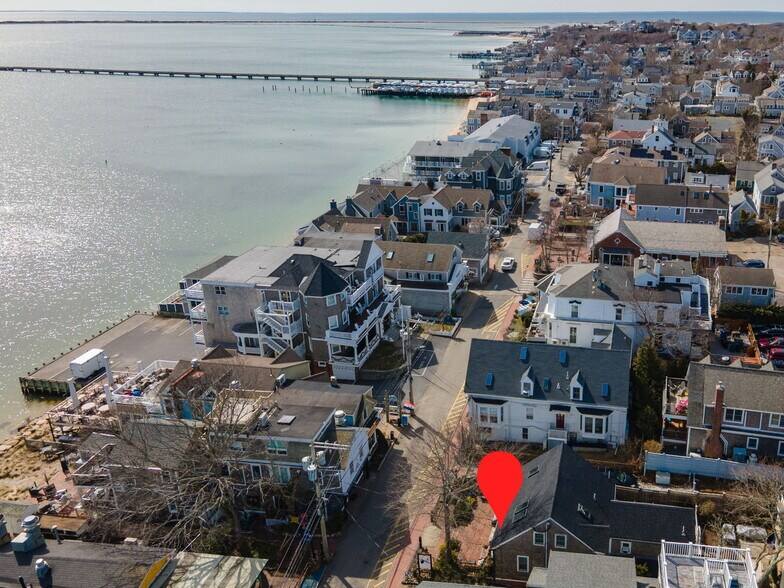 More Photos Of 182 Commercial St, Provincetown Storefront For Sale