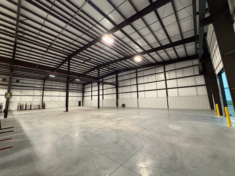 More Photos Of 1816 N 109th East Ave, Tulsa Distribution For Lease