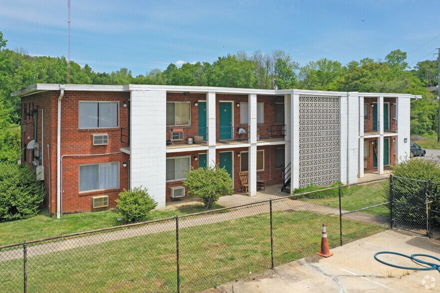 More Photos Of 111 Salem Valley Road, Winston-Salem Apartments For Sale