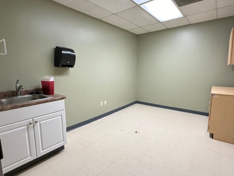 More Photos Of 2799 Lawrenceville Hwy, Decatur Office For Lease