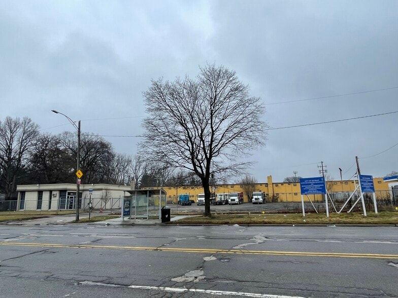 More Photos Of 23861 W McNichols Rd, Detroit Office For Sale