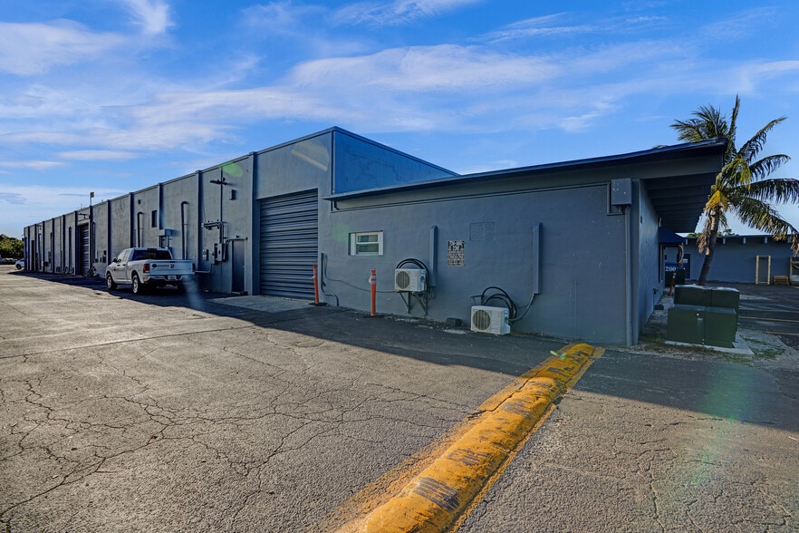 More Photos Of 12050 NE 14th Ave, Miami Warehouse For Lease