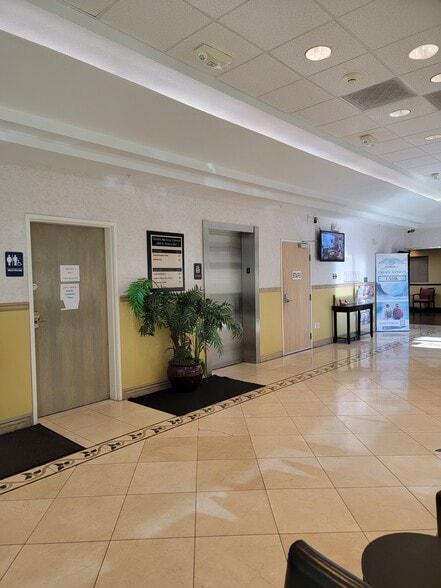 More Photos Of 2800 N Tenaya Way, Las Vegas Medical For Lease