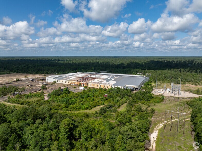 More Photos Of Hwy 363 @ FM 363 & US HWY 190, Bon Wier Warehouse For Sale