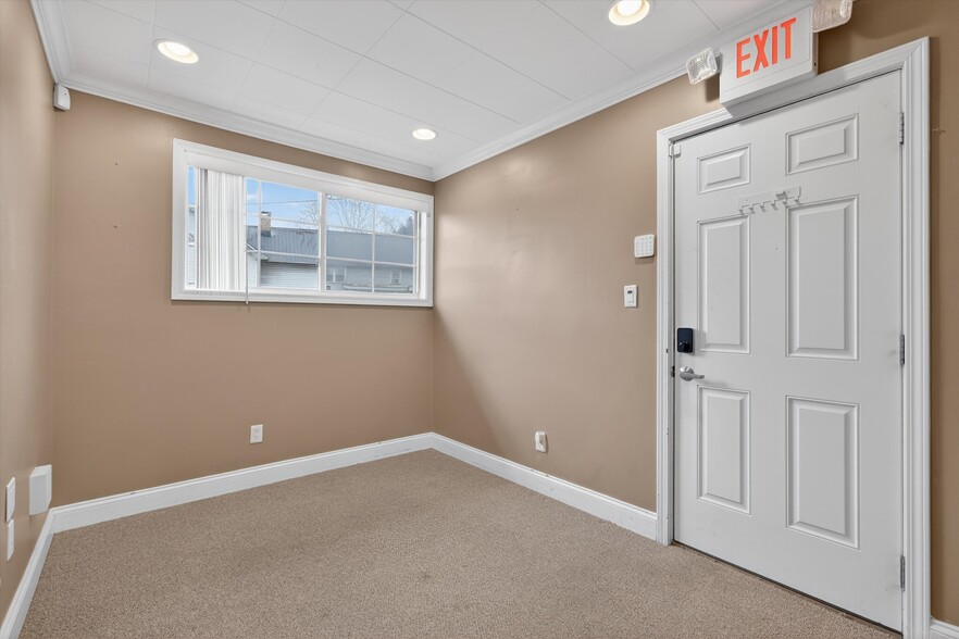 More Photos Of 201 Homestead Ave, Maybrook Office For Sale