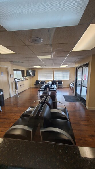 More Photos Of 215 China Grade Loop, Bakersfield Medical For Sale