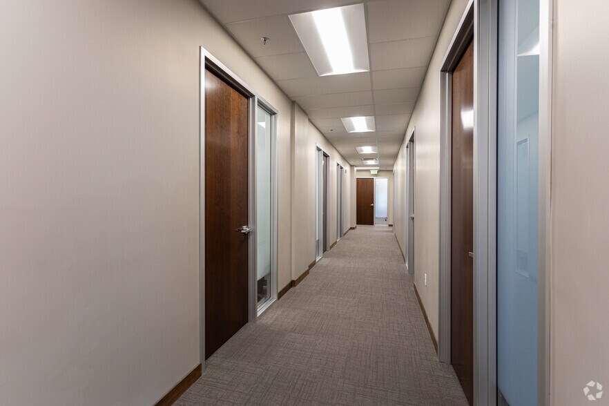 More Photos Of 2901 W Bluegrass Blvd, Lehi Office For Lease