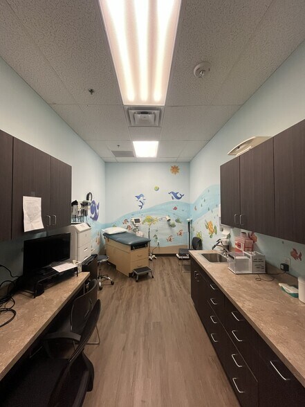 More Photos Of 2333 N Pebble Creek Pky, Goodyear Storefront For Sale