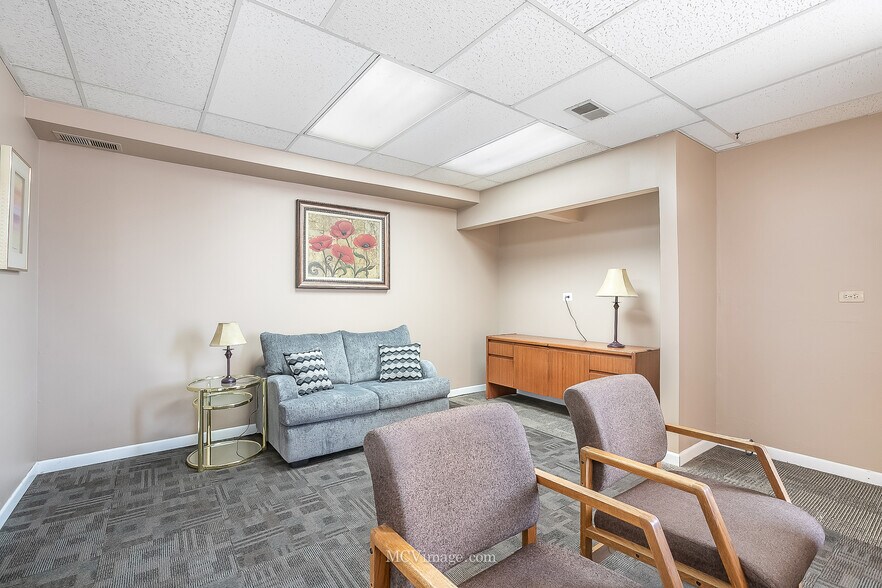 More Photos Of 15419 E 127th St, Lemont Office Residential For Sale