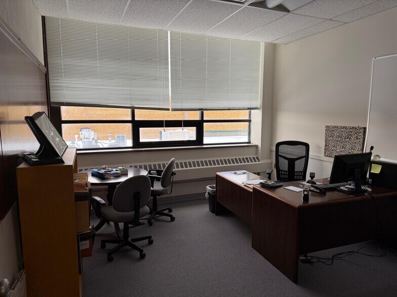 More Photos Of 1033-1061 Bloomfield Ave, Clifton Storefront Retail Office For Lease