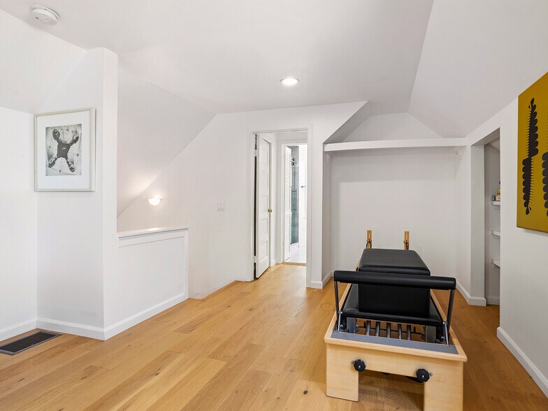 More Photos Of 1825 Altivo Way, Los Angeles Multifamily For Sale