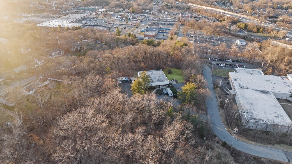 More Photos Of 6 Raritan Rd, Oakland Warehouse For Sale