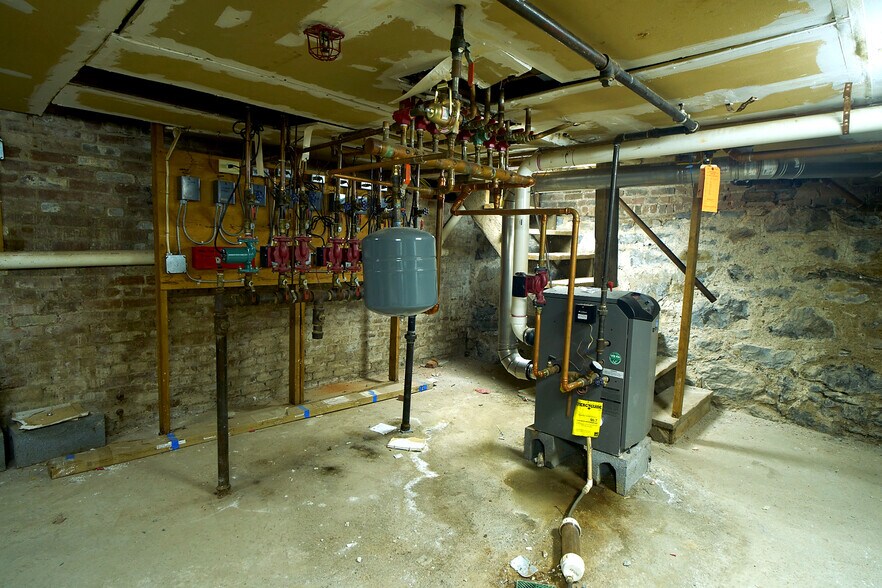 More Photos Of 134 Hunter St, Kingston Apartments For Sale