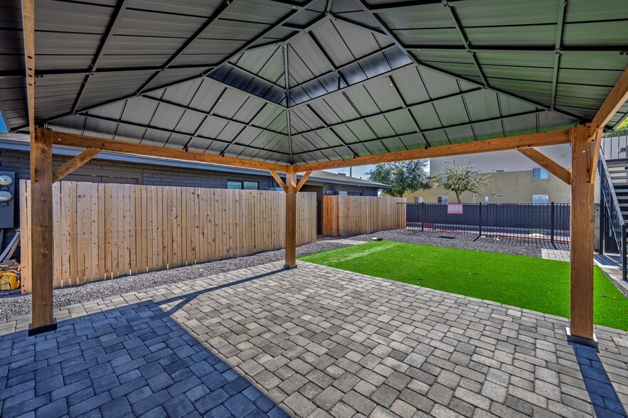 More Photos Of 2936 N 39th St, Phoenix Apartments For Sale