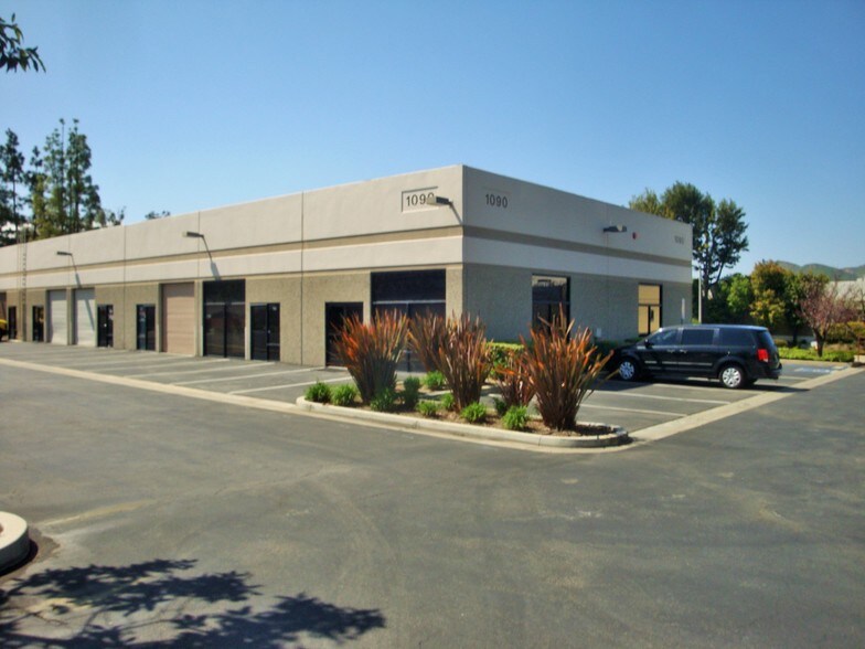 More Photos Of 1090 Lawrence Dr, Newbury Park Showroom For Lease