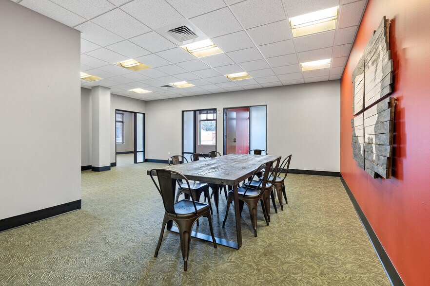 More Photos Of 420 W Main St, Boise Office For Sale