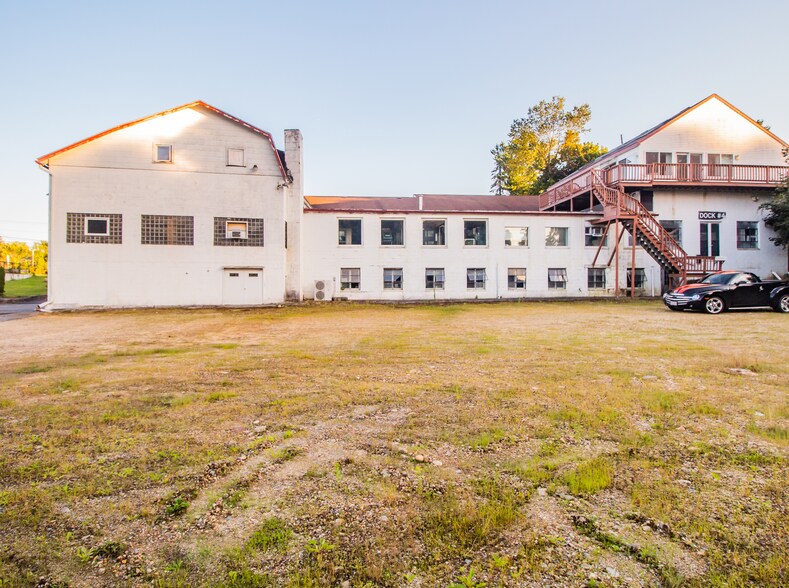 More Photos Of 1152 Main St, Leicester Flex For Lease