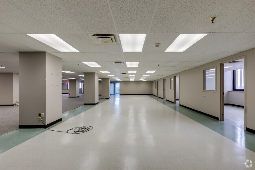 Photo of 18th Floor Ste 20-1800