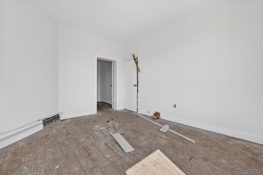 More Photos Of 661 S 18th St, Newark Apartments For Sale
