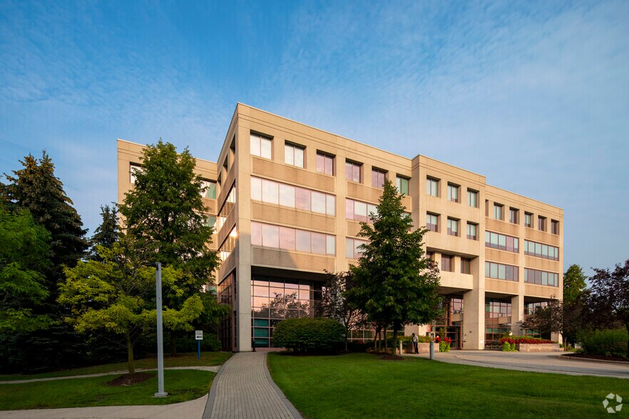 More Photos Of 11 Allstate Pky, Markham Office For Lease