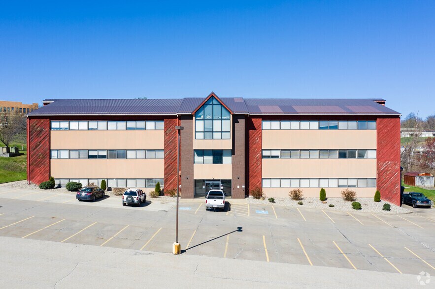 More Photos Of 20 Highland Park Dr, Uniontown Medical For Sale