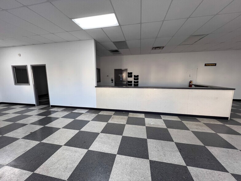 More Photos Of 4701 Commercial Dr NW, Huntsville Warehouse For Lease