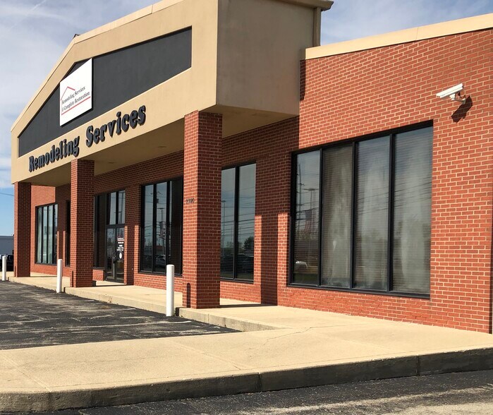 More Photos Of 2390 W Main St, Greenfield Showroom For Sale