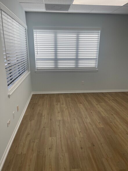 More Photos Of 12640 World Plaza Ln, Fort Myers Medical For Lease