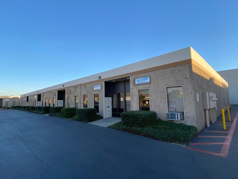 More Photos Of 433-473 Vernon Way, El Cajon Light Manufacturing For Lease