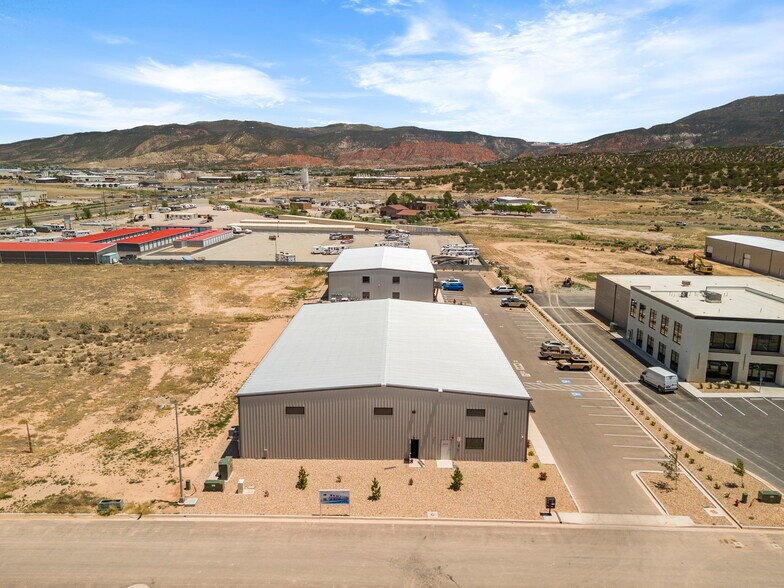 More Photos Of 336 N 3325 W, Cedar City General Retail For Lease