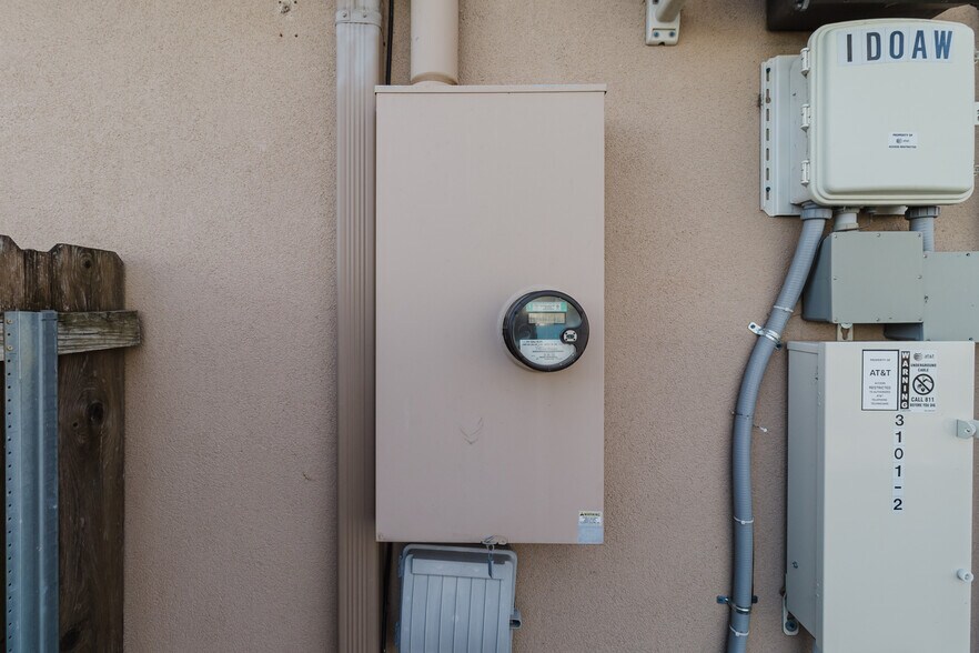 More Photos Of 3101 S Broadway St, Wichita Freestanding For Sale