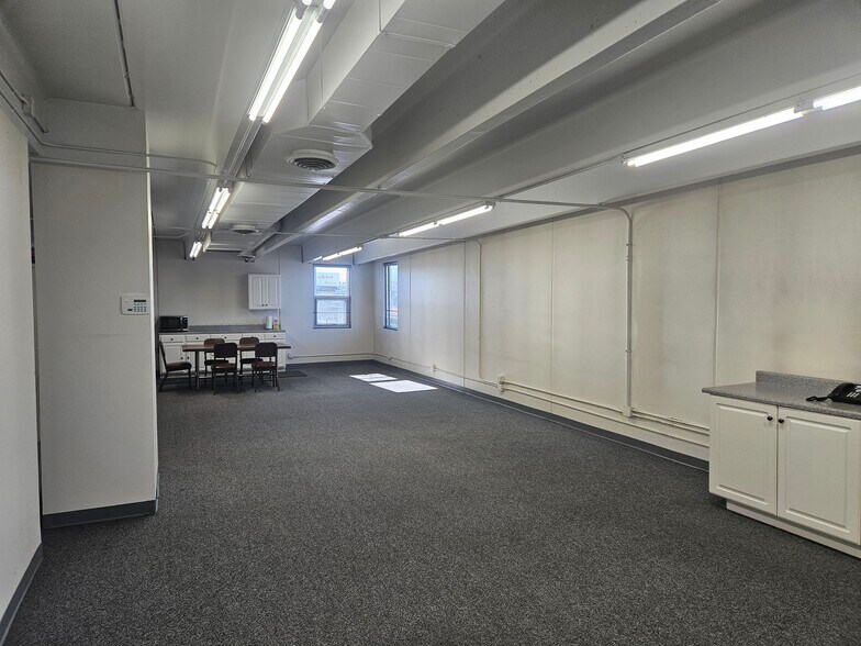 More Photos Of 1640 S Broadway, Denver Warehouse For Sale
