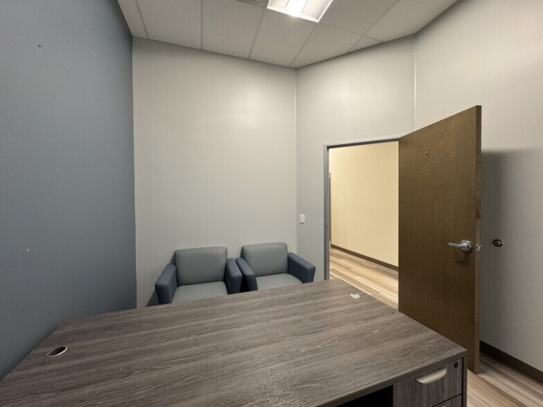 More Photos Of 13331 W Indian School Rd, Litchfield Park General Retail For Lease