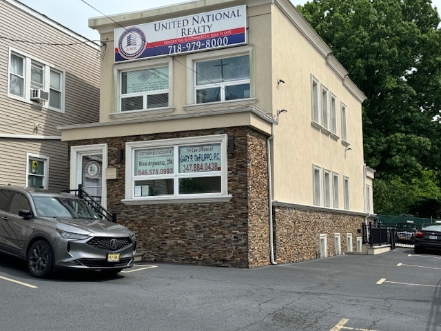 Primary Photo Of 1682 Victory Blvd, Staten Island Office For Lease