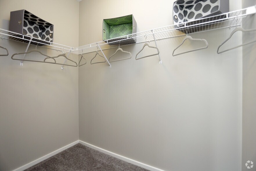 More Photos Of 123 N Desplaines St, Chicago Apartments For Lease