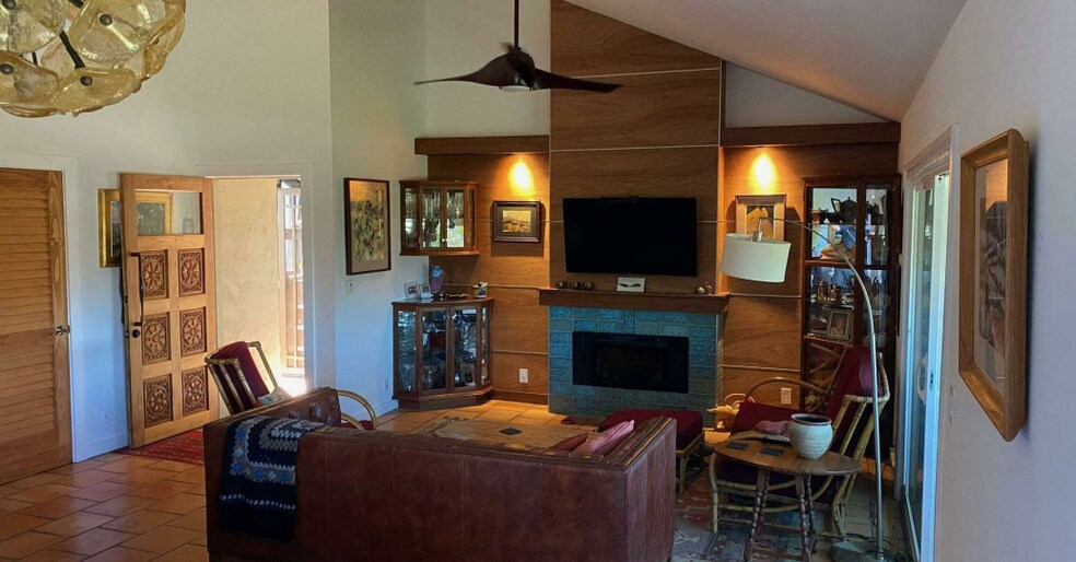 More Photos Of 2269 Edinburg Ave, Cardiff By The Sea Apartments For Sale