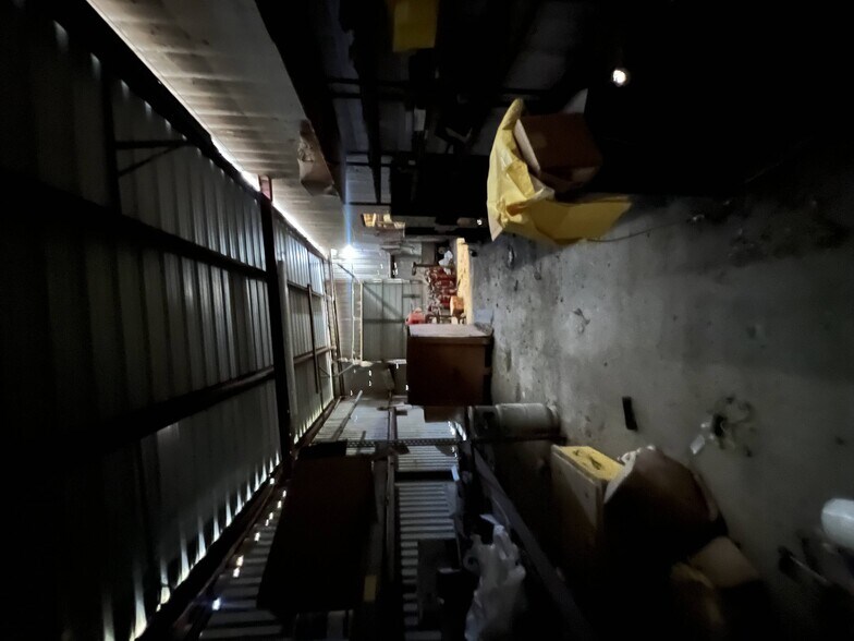 More Photos Of 1838 Federal Rd, Houston Warehouse For Sale